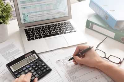Thuế thu nhập bất thường là gì? Tìm hiểu chi tiết 5 nhóm thu nhập tại Việt Nam