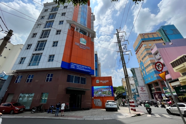 Tòa nhà văn phòng quận 1 - Arental Vietnam