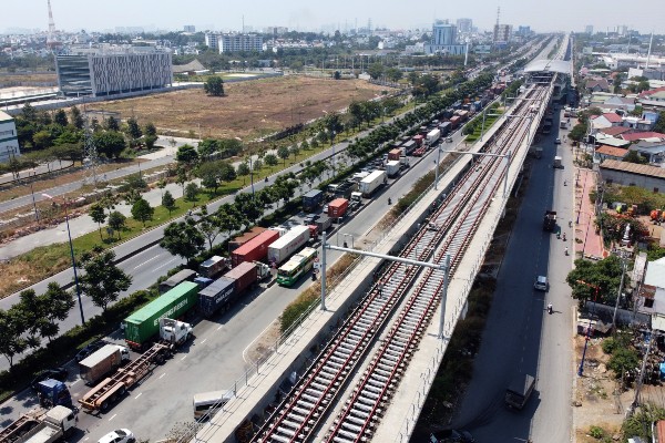 Hạ tầng giao thông được nâng cấp và dần hoàn thiện giúp làm tăng sức hút của khu vực này