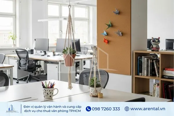 Văn phòng làm việc được trang trí cây hài với bố cục không gian.