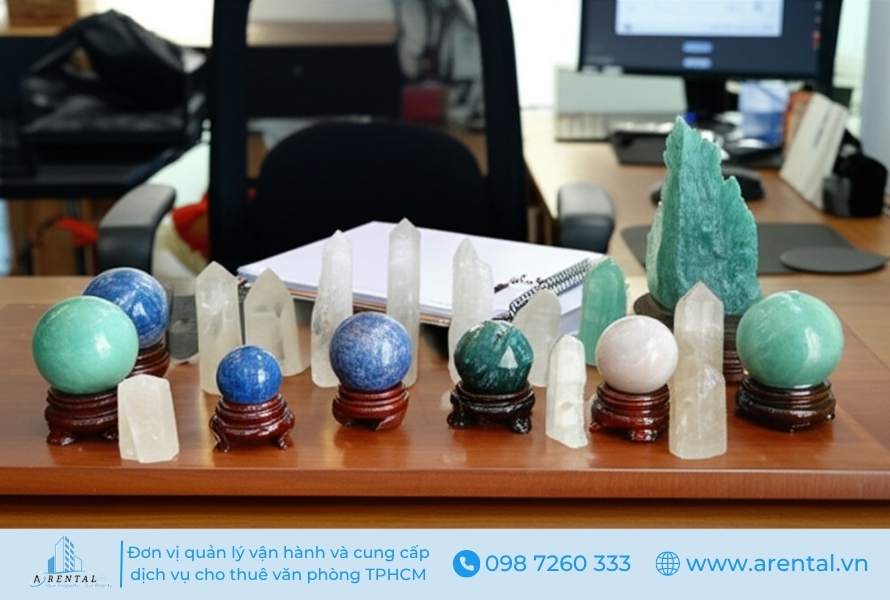 Đá phong thủy cho chỗ ngồi làm việc.