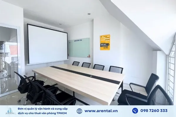 Không gian phòng họp cho thuê tại tòa nhà A Space Office Building Quận 7. Không gian phòng họp TPHCM - Quận 7 có sức chứa 10 người.