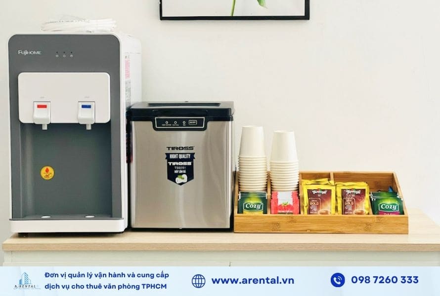 Tiện ích pantry đi kèm dịch vụ phòng họp cho thuê giúp khách hàng đón tiếp đối tác của mình chu đáo.
