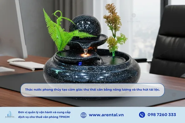 Thác nước phong thủy tạo cảm giác thư thái cân bằng năng lượng và thu hút tài lộc.
