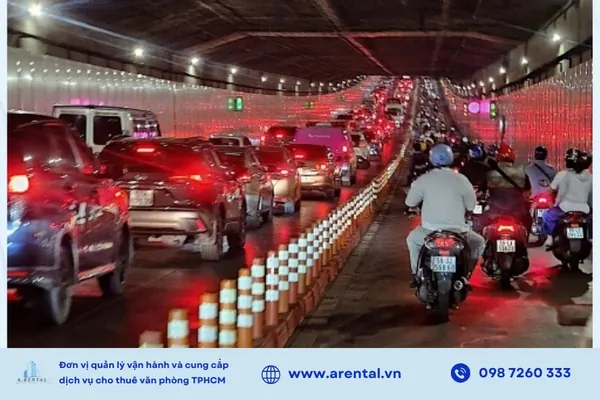 Thời gian cấm lưu thông xe máy từ 11 giờ đêm tới 4 giờ sáng.