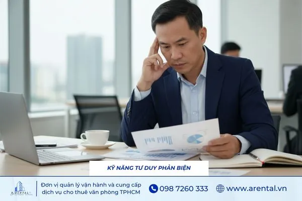 Kỹ năng tư duy phản biện giúp phân tích thông tin trước khi ra quyết định.