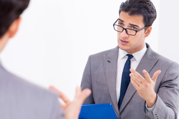Luyện tập trước gương là kỹ năng thuyết trình hiệu quả