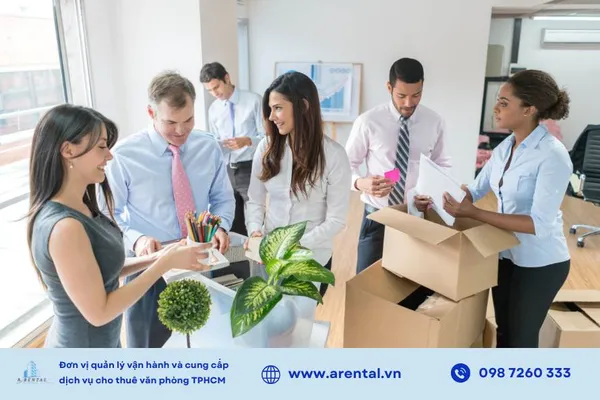 Phân loại và dán nhãn rõ ràng giúp dễ dàng sắp xếp lại sau khi chuyển đến văn phòng mới.