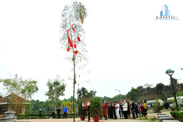 Phong tục dựng nêu có ý nghĩa mang tiêu trừ những cái xấu trong năm cũ, đón chào năm mới