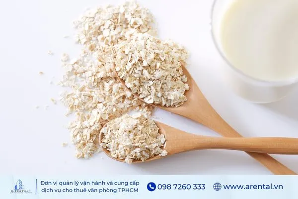 Yến mạch cán sẵn, món ăn vặt văn phòng HCM giàu năng lượng.