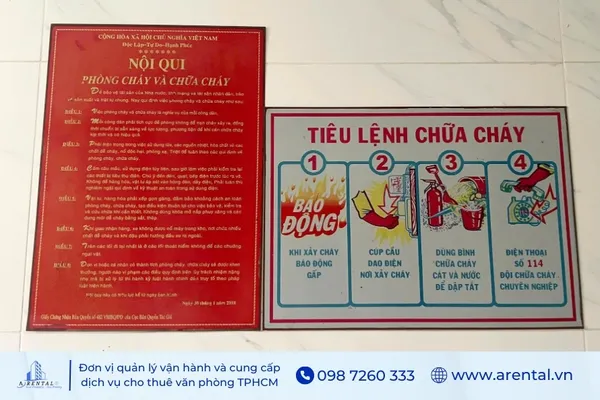 Bảng nội quy phòng cháy chữa cháy trong tòa nhà.