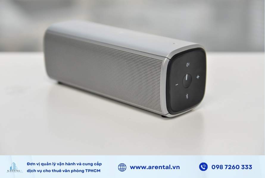 Gợi ý quà tặng dịp lễ 2/9 với loa bluetooth.