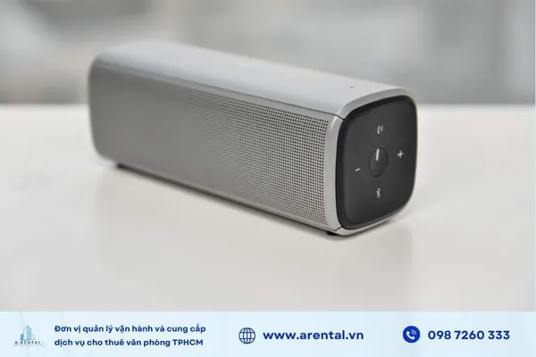 Gợi ý quà tặng dịp lễ 2/9 với loa bluetooth.
