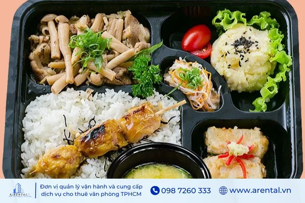 Deli là lựa chọn cơm văn phòng tiện lợi giao nhanh tận nơi.