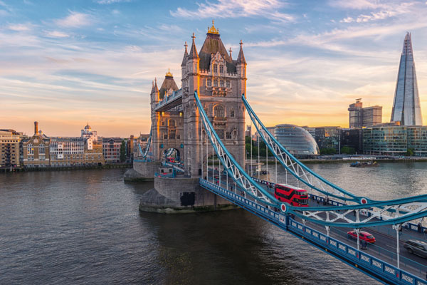 Tháp Cầu trên sông Thames