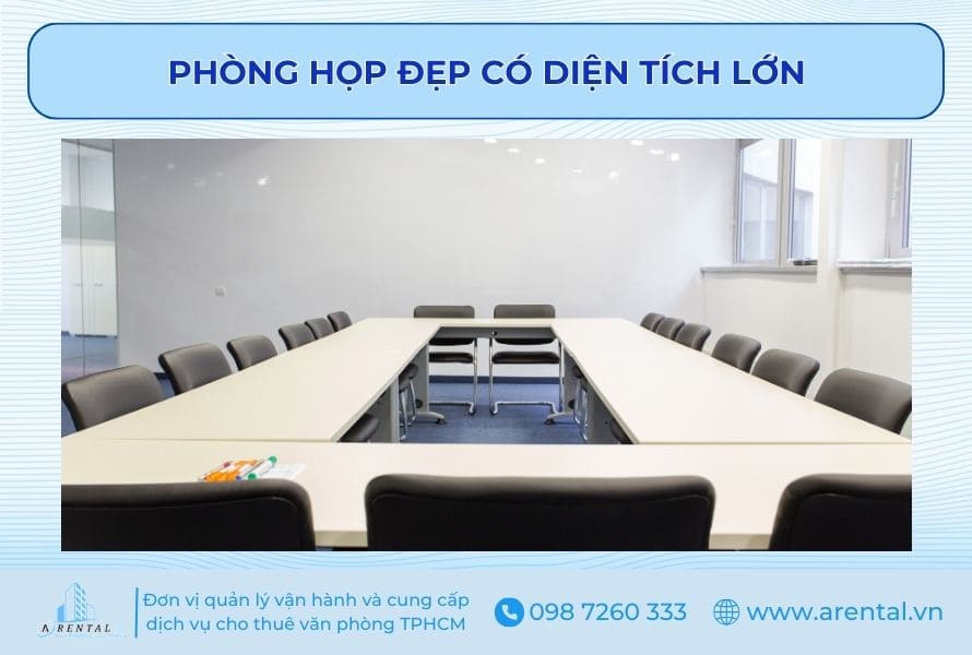 Mẫu phòng họp có diện tích lớn giúp tối ưu công năng sử dụng.