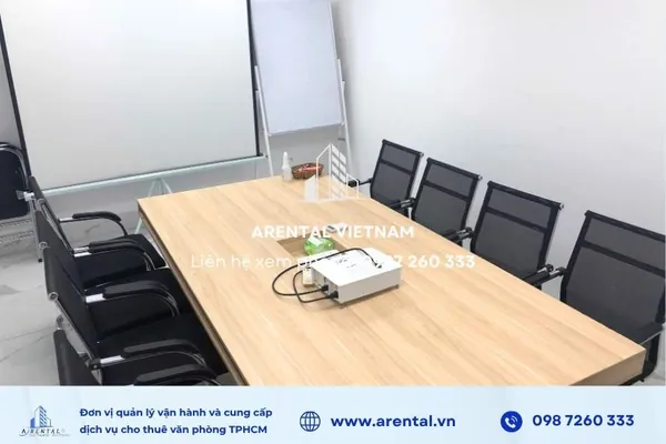 Không gian phòng họp được tích hợp thiết bị hỗ trợ cuộc họp.