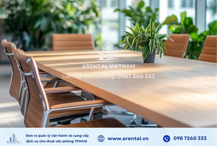 Trang trí phòng họp nhỏ đẹp theo phong cách Bắc Âu với cây xanh.