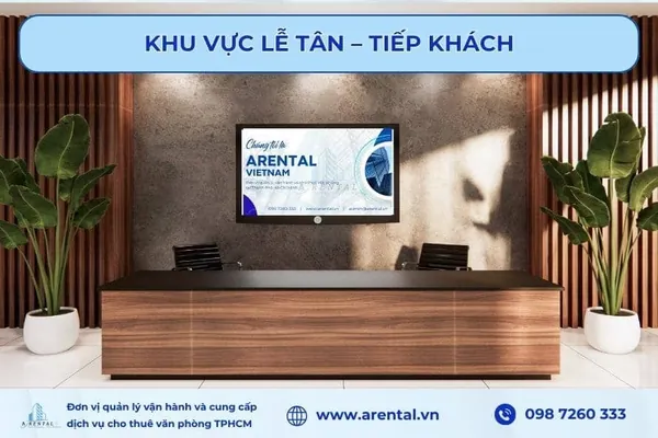 Khu vực sảnh lễ tân được thiết kế mang dấu ấn thương hiệu.