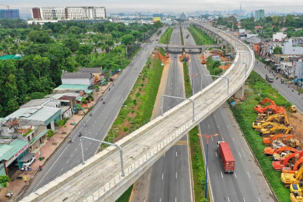 Kết nối giao thông chặt chẽ với các khu vực lân cận giúp thu hút các nhà đầu tư hơn.