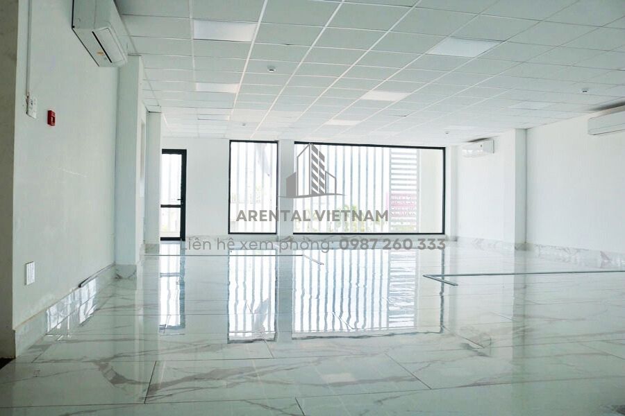 Sàn trống 100m2 phù hợp cho 4 - 6 khu vực chức năng của công ty