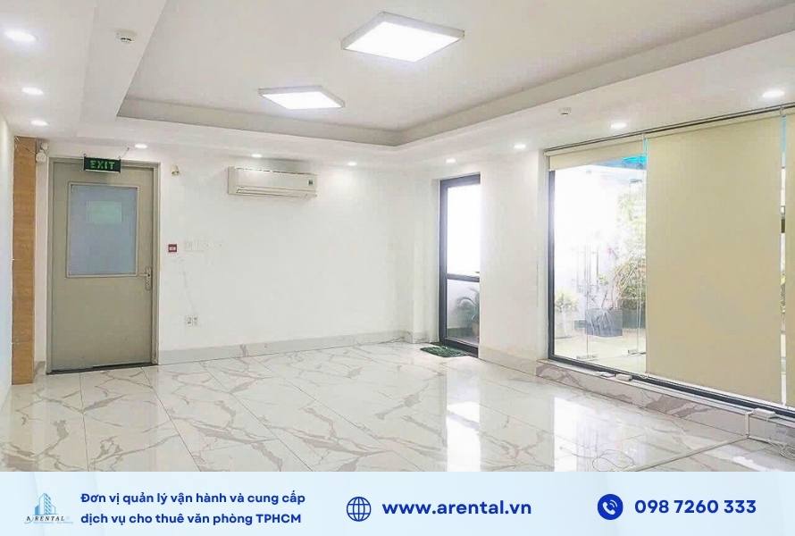 Sàn trống diện tích 40m2 có sức chứa tối đa khoảng 12 nhân sự