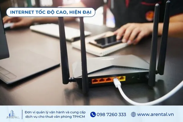 Hệ thống internet ổn định là một trong các điều kiện cần thiết cho văn phòng làm việc.