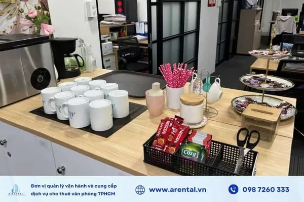 Gợi ý thiết kế khu vực pantry cho không gian văn phòng nhỏ.