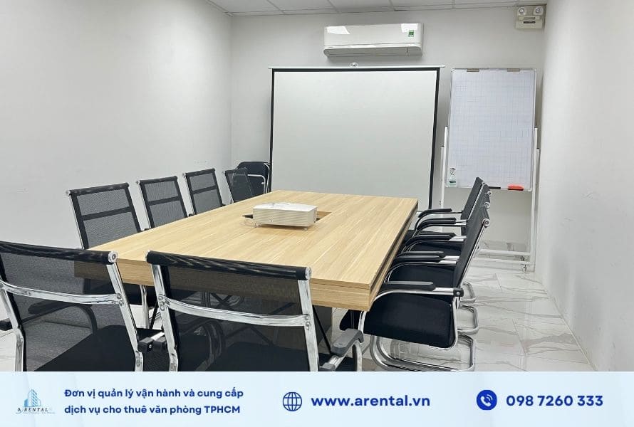 Phòng họp cho thuê theo giờ cho 10 người, diện tích 20m2.