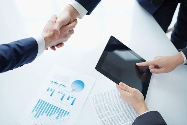 Hợp đồng đã ký thể hiện sự thảo thuận đã được công nhận và bên thuê bắt đầu sử dụng dịch vụ.
