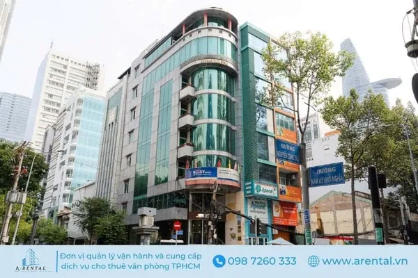 Mặt tiền tòa nhà 130 Nguyễn Công Trứ, Phường Nguyễn Thái Bình.