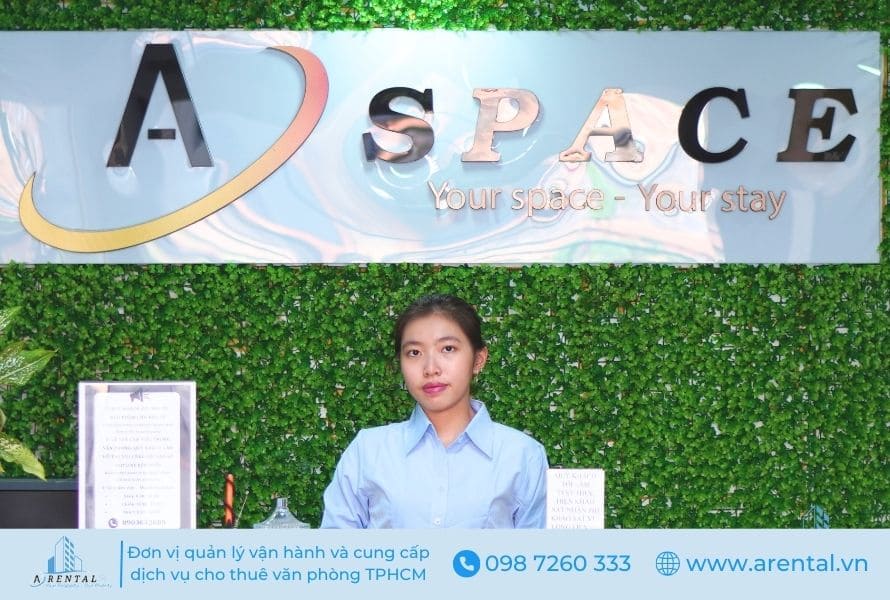 Lễ tân hành chính chuyên nghiệp tại tòa nhà cho thuê văn phòng ảo quận 2 Arental Vietnam.