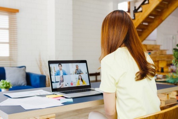 Doanh nghiệp sử dụng văn phòng ảo thể thoải mái làm việc tại bất kì đâu