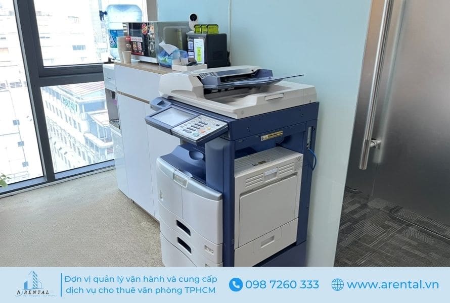 Thiết bị đầy đủ hỗ trợ khách hàng photo, in ấn.