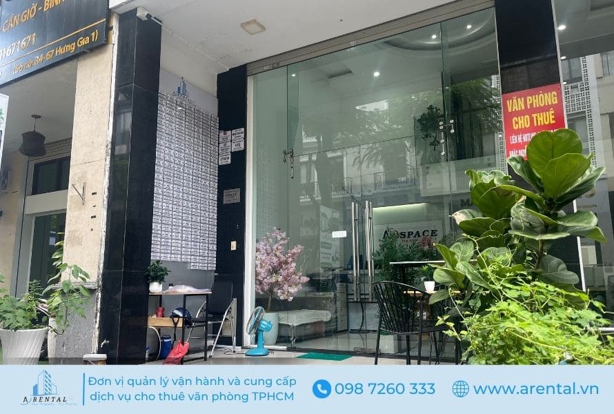 Tiện ích lắp đặt bảng tên trước tòa nhà khi thuê văn phòng ảo quận 7 tại Arental Vietnam.