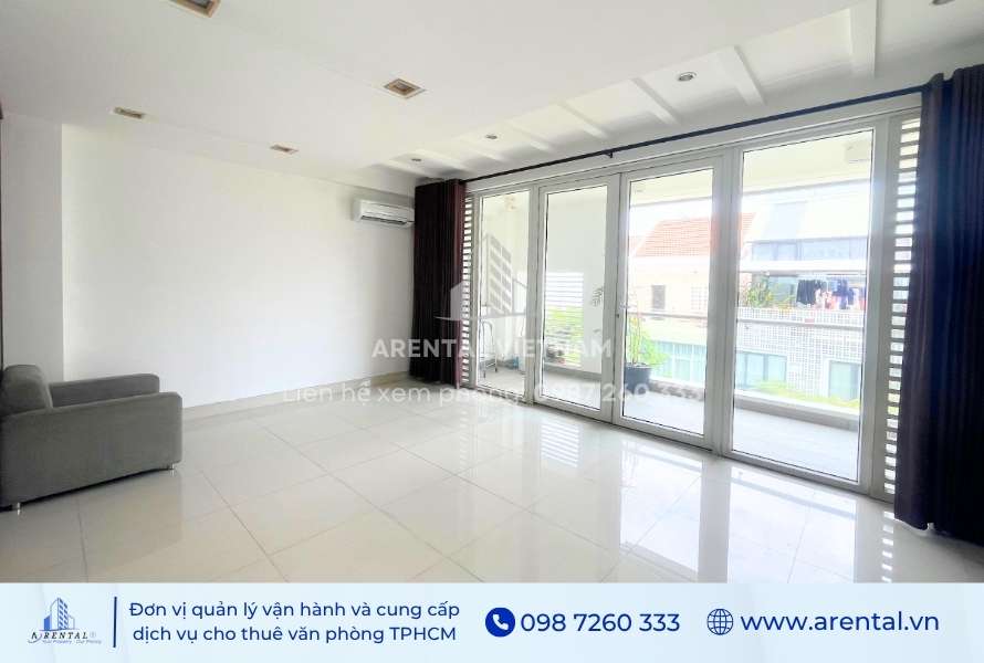 Hệ thống đèn chiếu sáng âm trần trong văn phòng.
