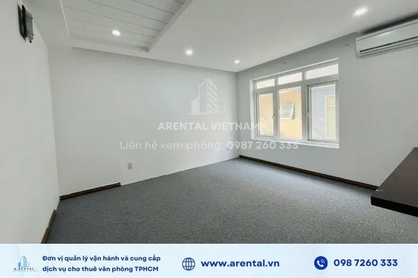 Thuê văn phòng trọn gói diện tích 30m2 tại Quận 7 quý khách có thể trang trí nội thất theo sở thích. Máy lạnh được lắp đặt sẵn ngay tại văn phòng trọn gói 30m2 Quận 7 - A Space Office.