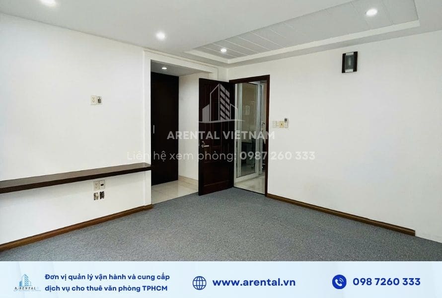 Tổng thể không gian văn phòng 30m2 cho thuê  trọn gói tại Quận 7.