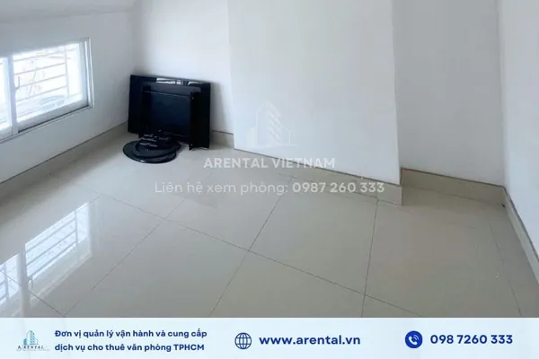 Thuê văn phòng trọn gói quận 7 có cửa sổ nhỏ giúp tận dụng ánh sáng tự nhiên. Văn phòng có cửa sổ nhỏ giúp đón sáng tự nhiên tốt.