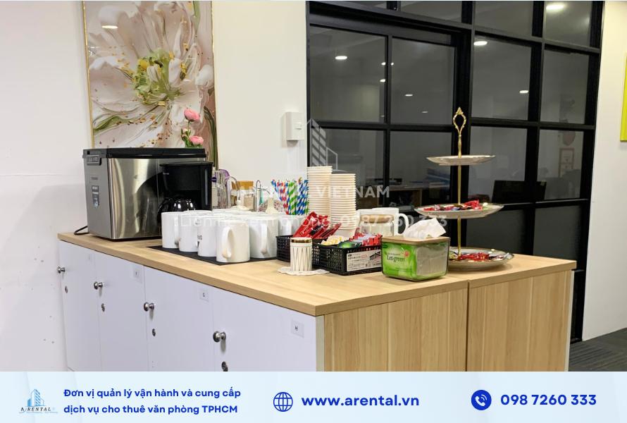 Quầy pantry cho khách thuê văn phòng trọn gói Quận 2.