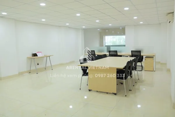 Máy lạnh đã được lắp đặt sẵn tại văn phòng cho thuê truyền thống 90m2 Phú Nhuận.