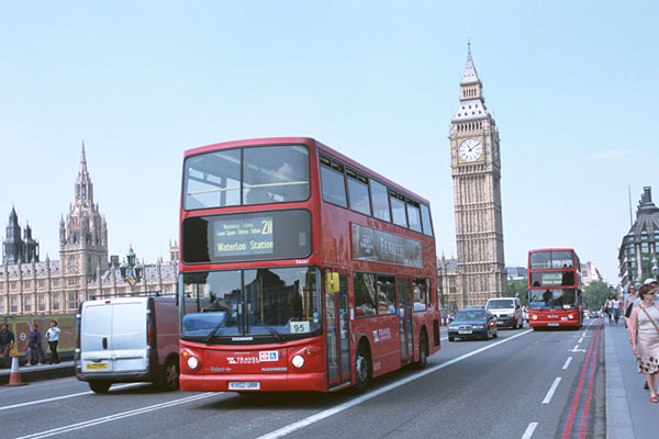 Xe buýt tại London Anh